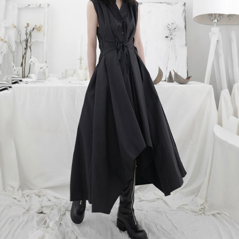 Irregular Sleeveless Shirtdress in Black & White