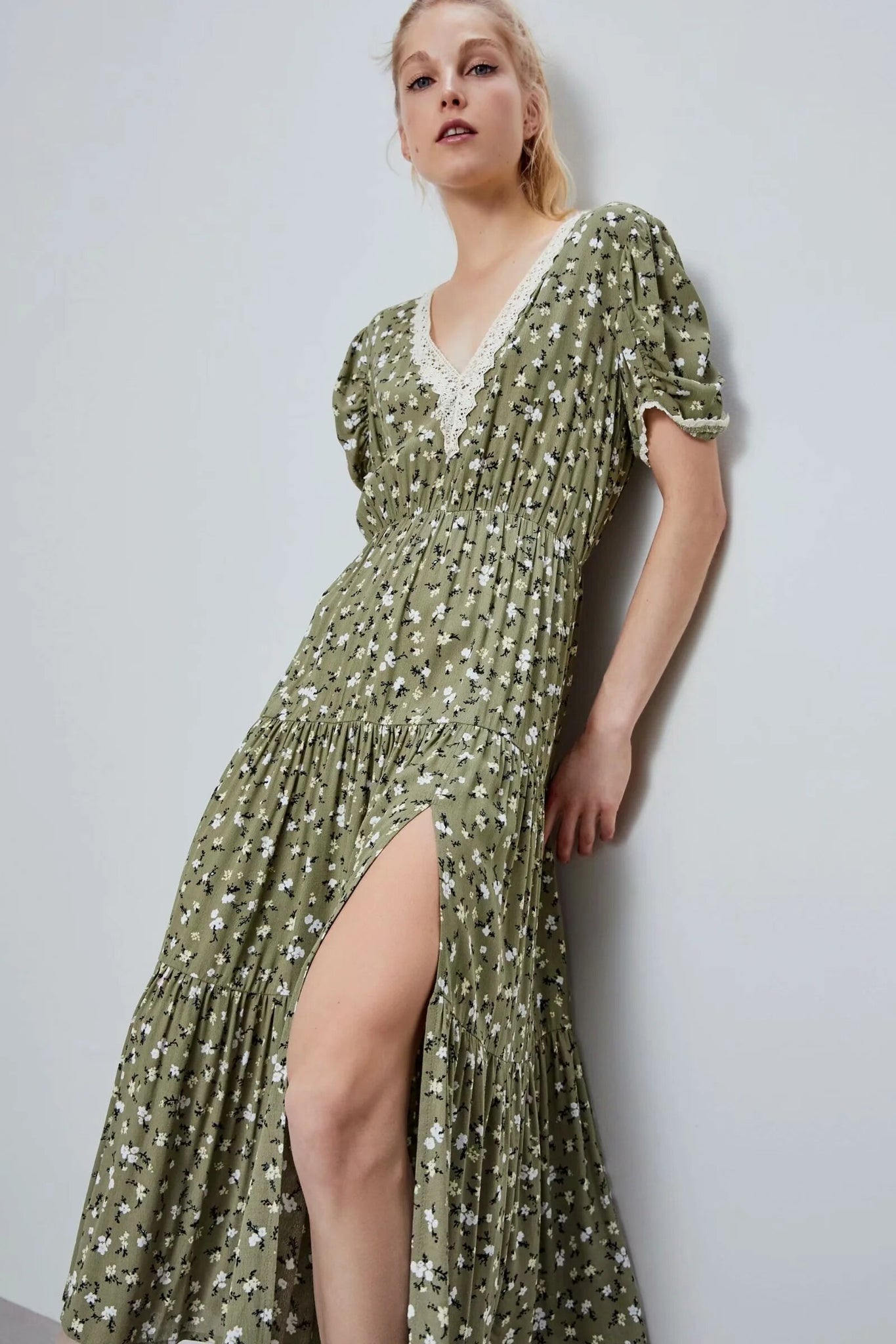 Green Vintage Floral Lace Midi Dress